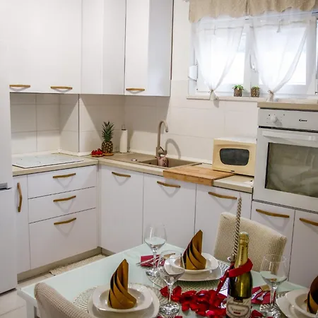Paola Apartment Podstrana